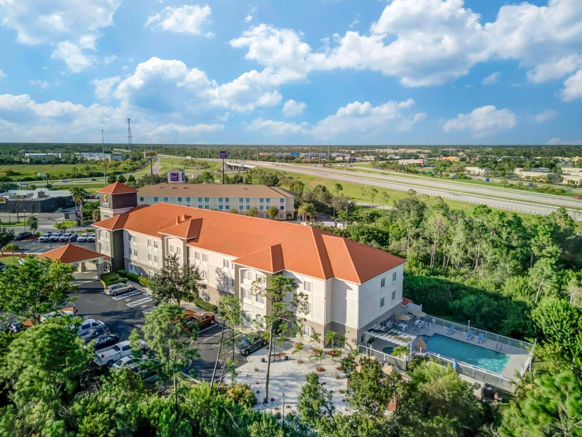 Comfort Inn & Suites Port Charlotte-Punta Gorda Bagian luar foto