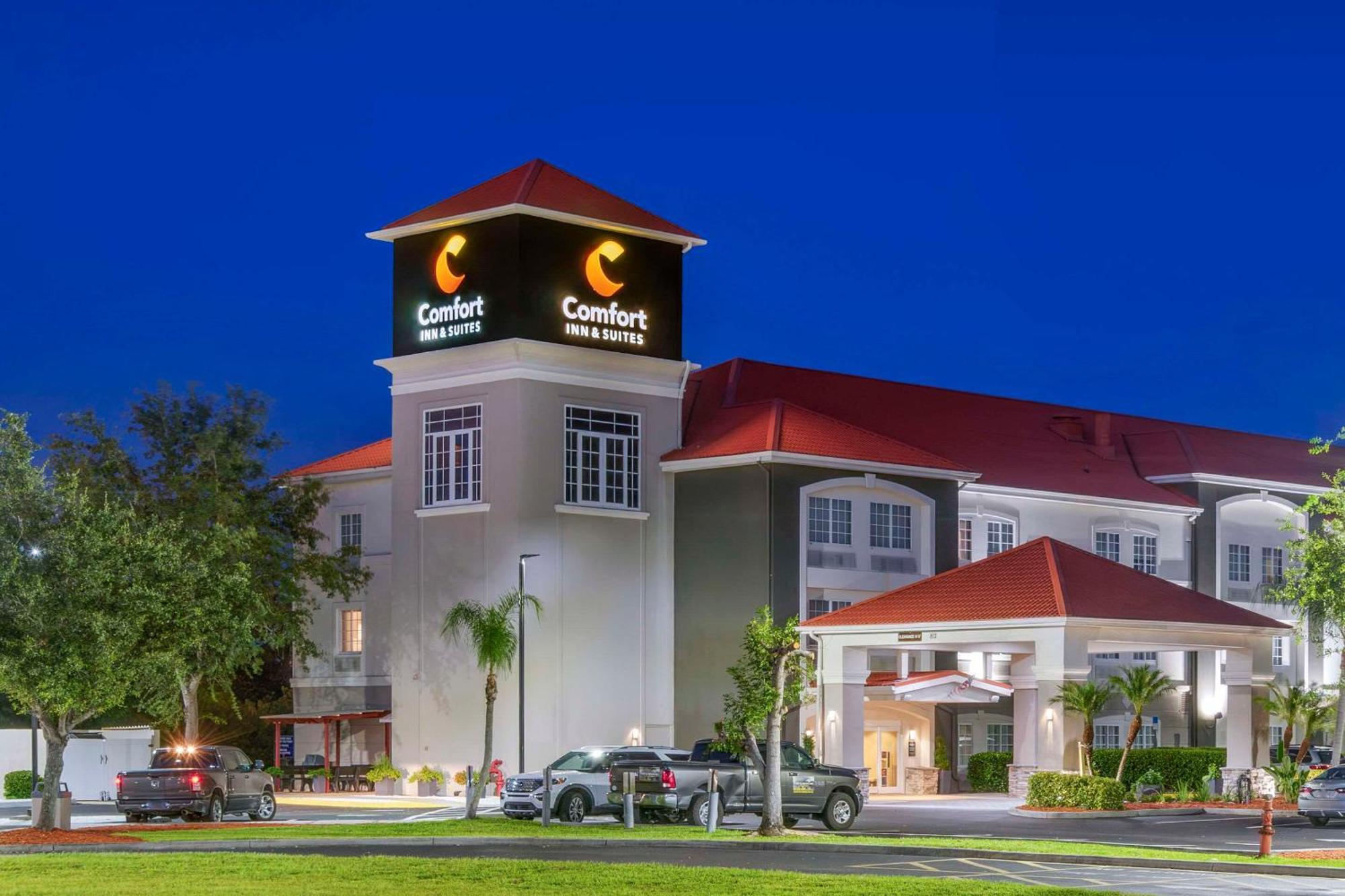 Comfort Inn & Suites Port Charlotte-Punta Gorda Bagian luar foto